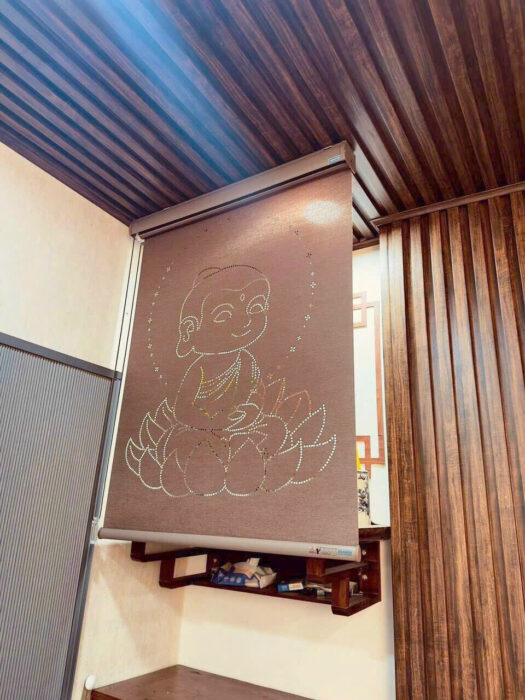 Rèm cuốn in tranh phật dùng khu vực thờ cúng