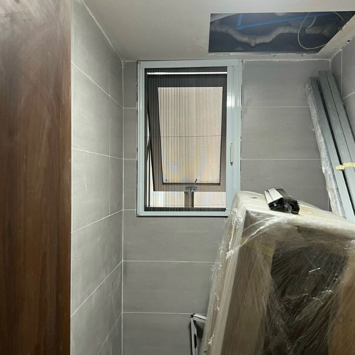 Khung cửa lưới chống muỗi ô thoáng nhà vệ sinh được làm từ hợp kim nhôm