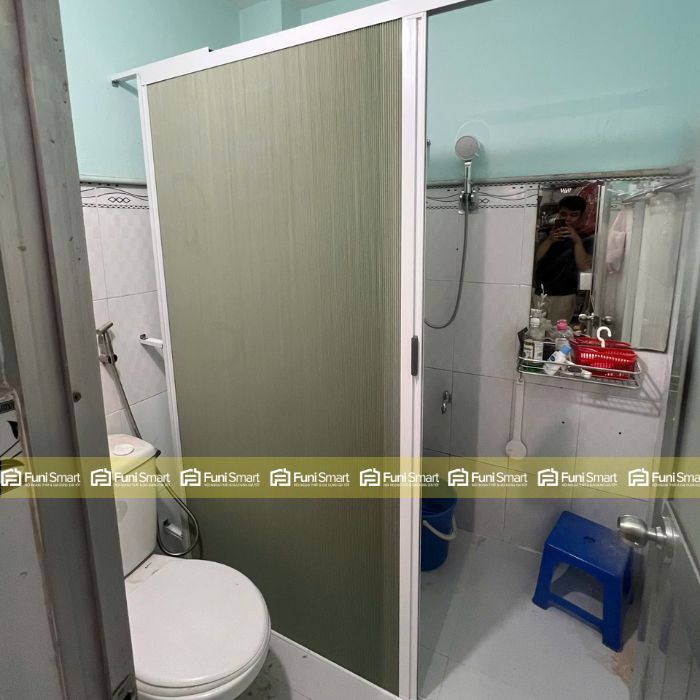 Vách ngăn tổ ong nhà tắm với nhà vệ sinh