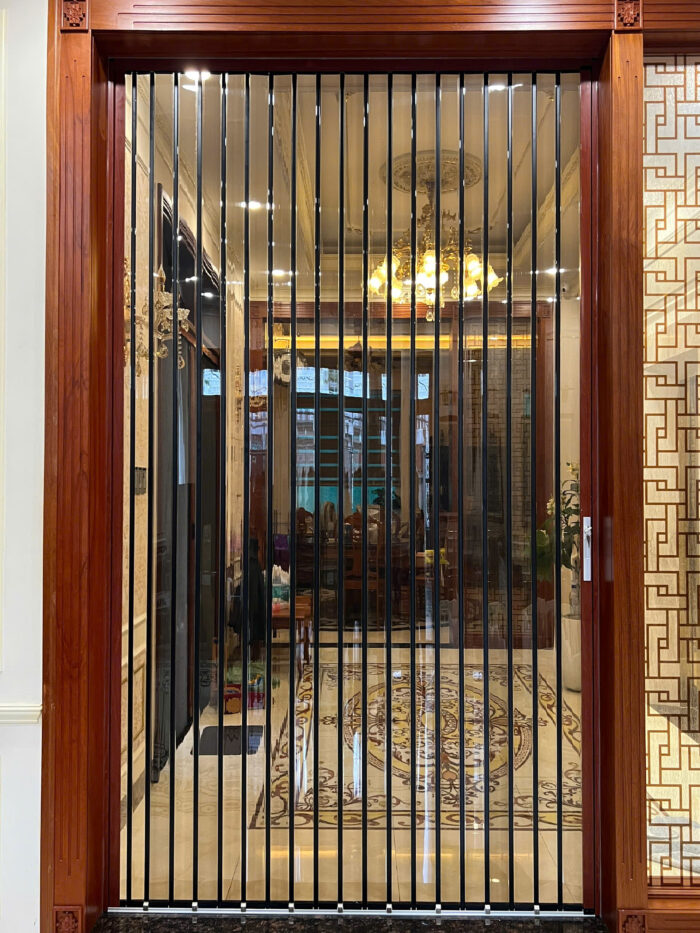 Cửa xếp nhôm lá nhựa màu trà