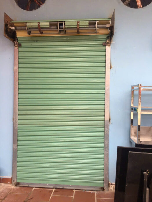 Cửa cuốn tôn mạ màu giá rẻ