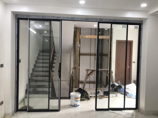 Cửa Slim với bộ chuyển đổi trượt quay thông minh